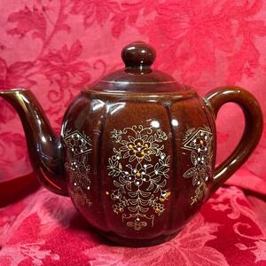 Vintage Moriage Brown Betty Teapot Hand Painted Made in Japan 1960s 3 Cup